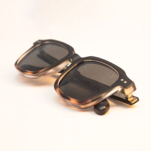 Black Tortoise Classic Square Sunglass