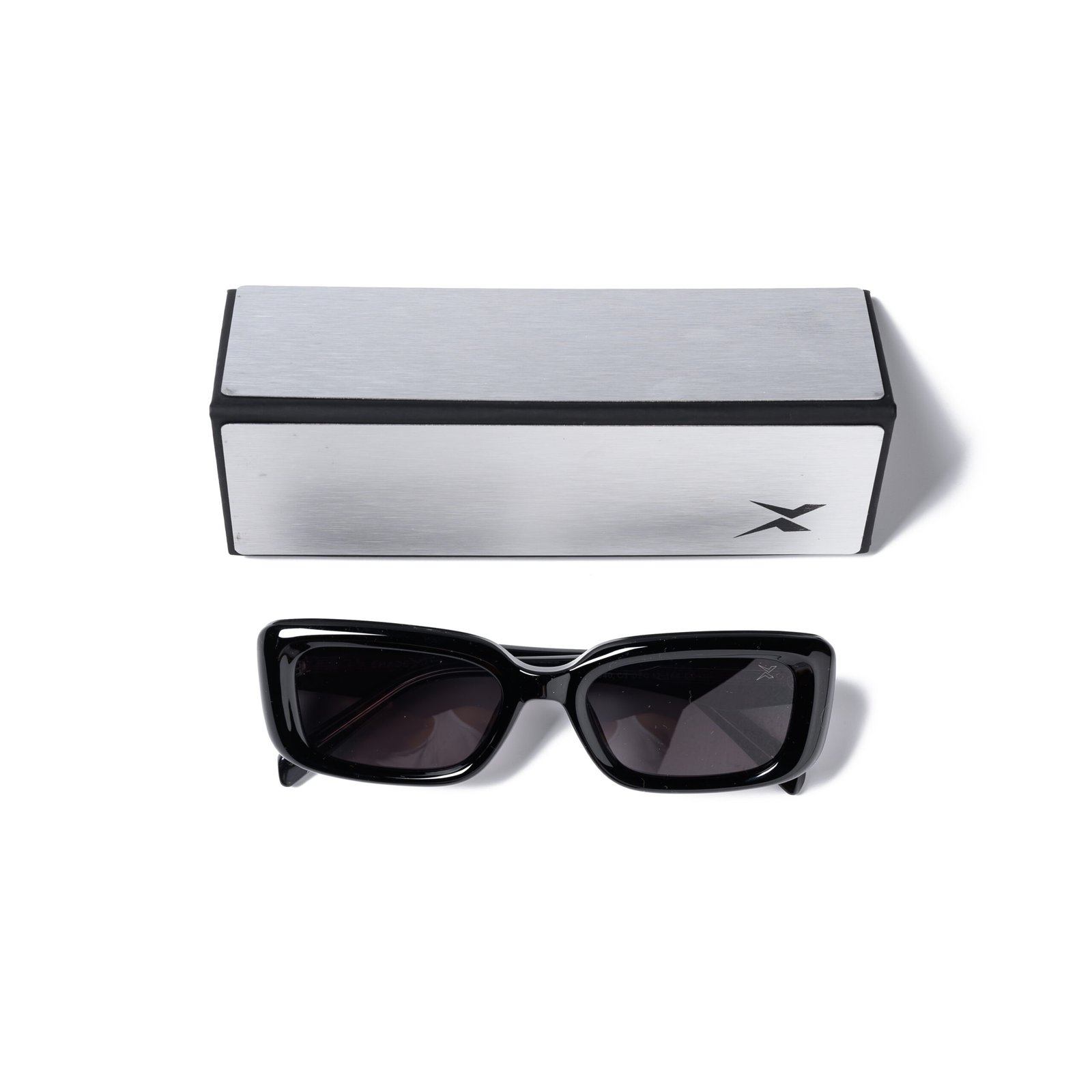 Retro Bloc Sunglasses – Model 8840 | C7 – Glossy Black / Smoke Grey - Image 6